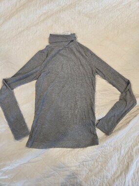 Gray Ribbed Turtle Neck